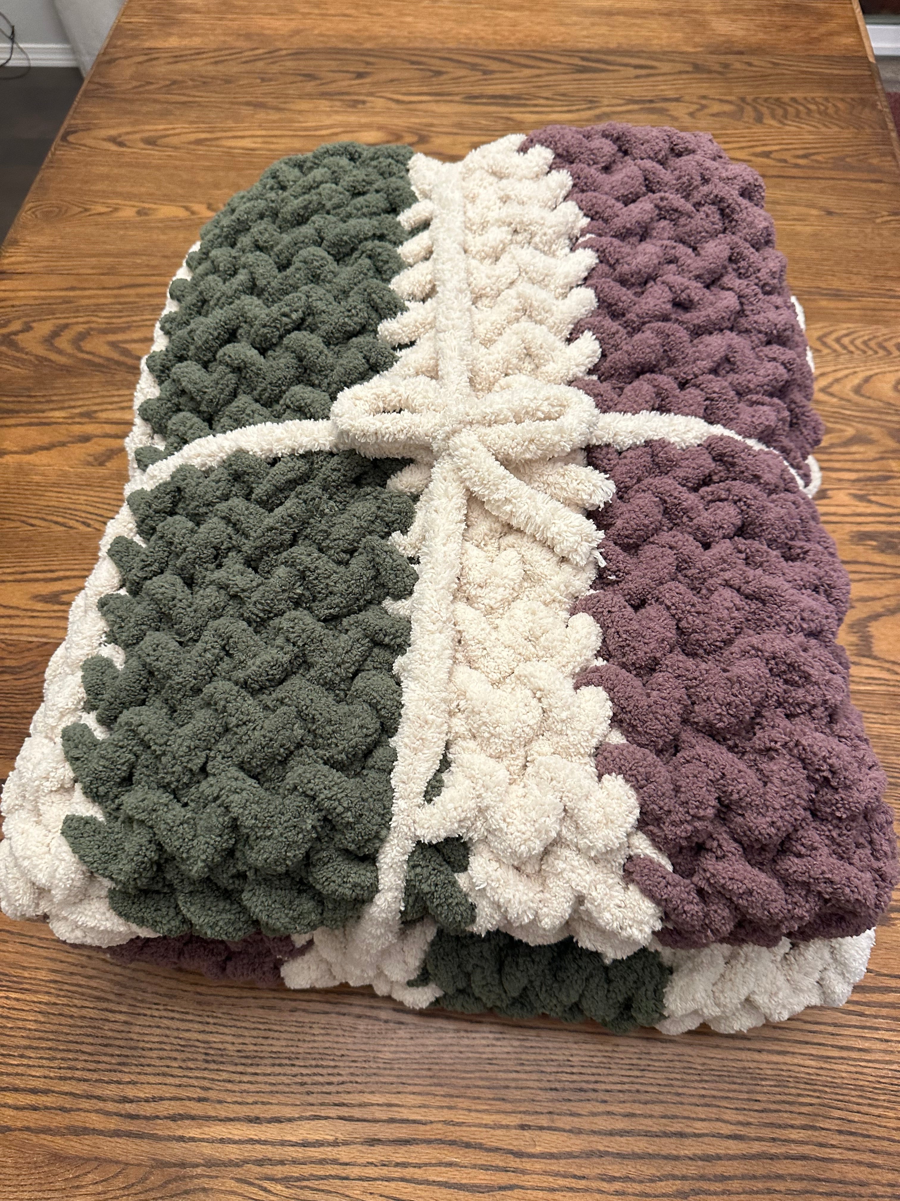 Finger-Knitted Chenille Chunky Blanket