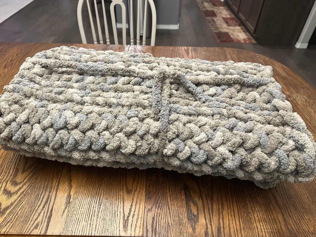 Finger-Knitted Chenille Chunky Blanket
