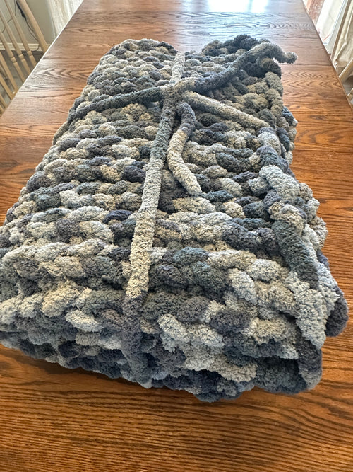 Finger-Knitted Chenille Chunky Blanket